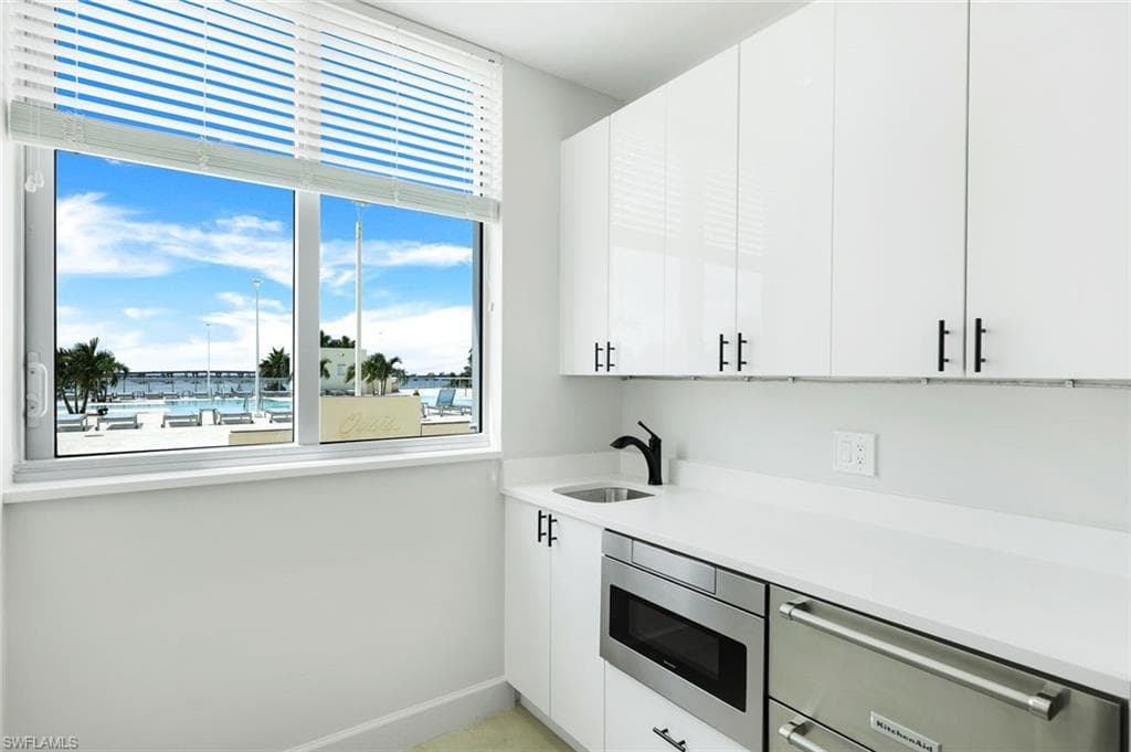 3000 Oasis Grand BLVD # 2402, FORT MYERS FL 33916-25