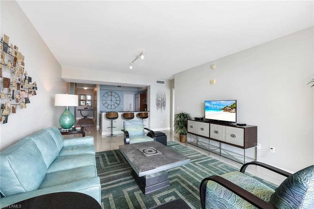 3000 Oasis Grand BLVD # 2402, FORT MYERS FL 33916-6