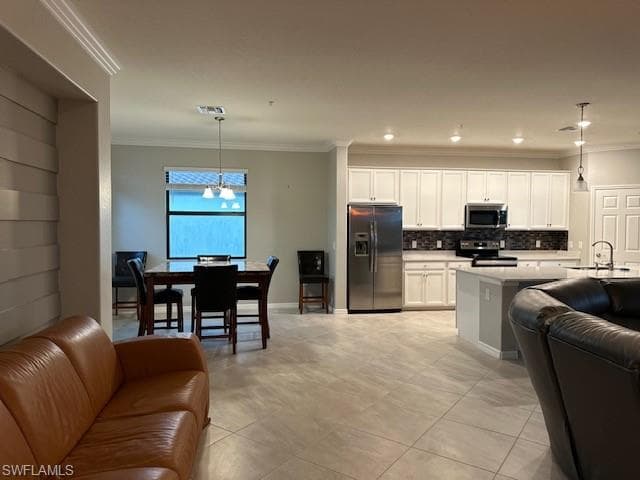 12048 HAWTHORN LAKE DR # 201, FORT MYERS FL 33913-5