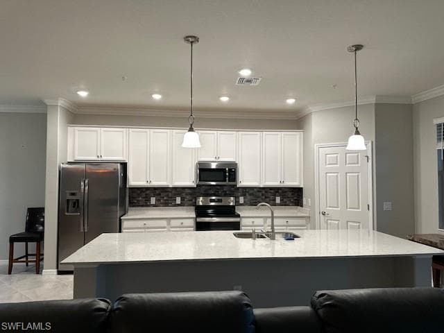 12048 HAWTHORN LAKE DR # 201, FORT MYERS FL 33913-3