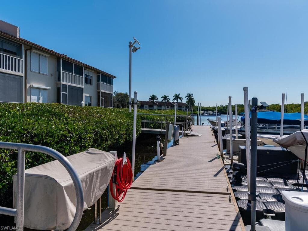 206 Newport DR # 805, NAPLES FL 34114-16