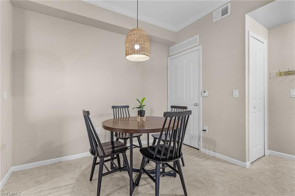 12936 Violino LN # 108, NAPLES FL 34105-11