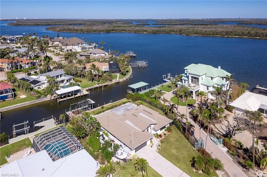 5660 Williams DR, FORT MYERS BEACH FL 33931-11