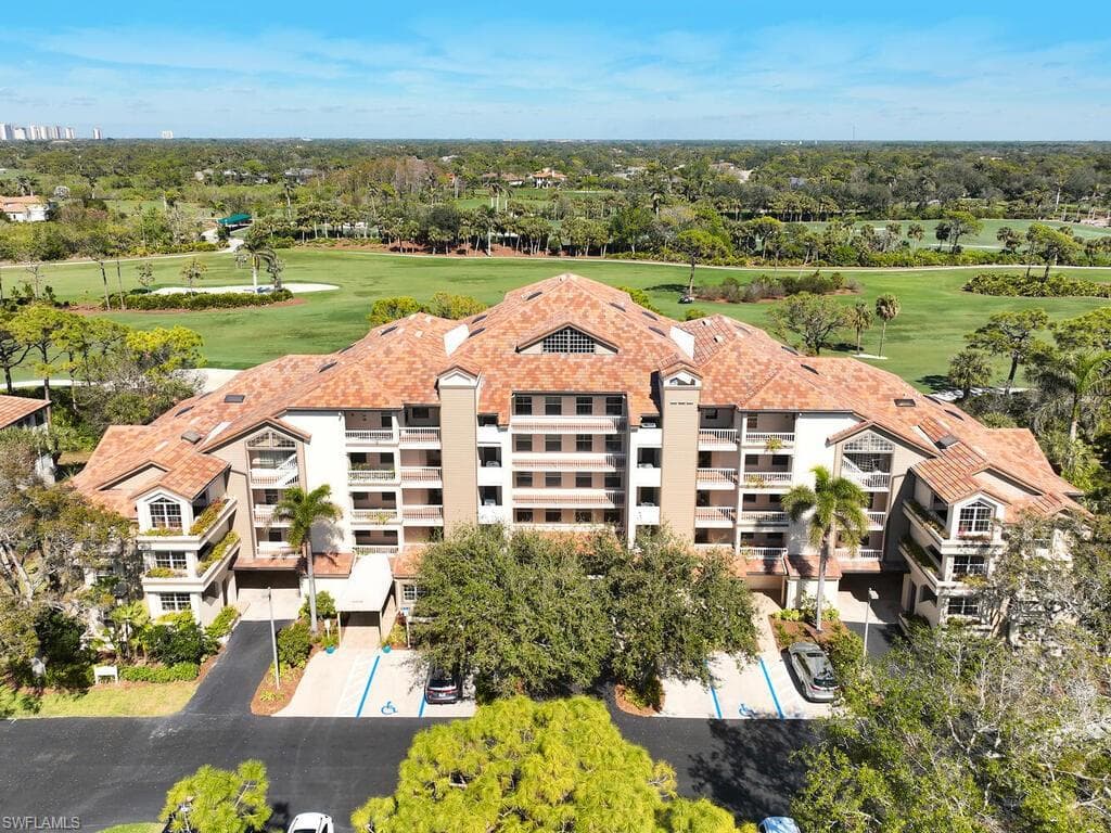 26890 Wedgewood DR # 403, BONITA SPRINGS FL 34134-16
