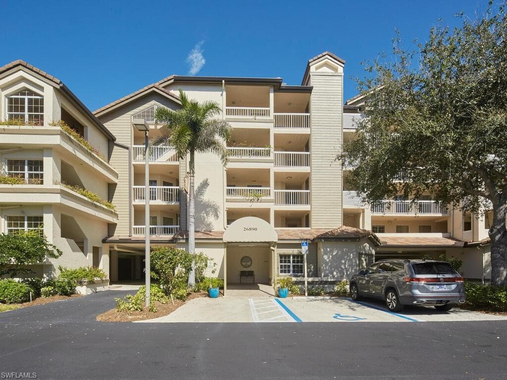 26890 Wedgewood DR # 403, BONITA SPRINGS FL 34134-15