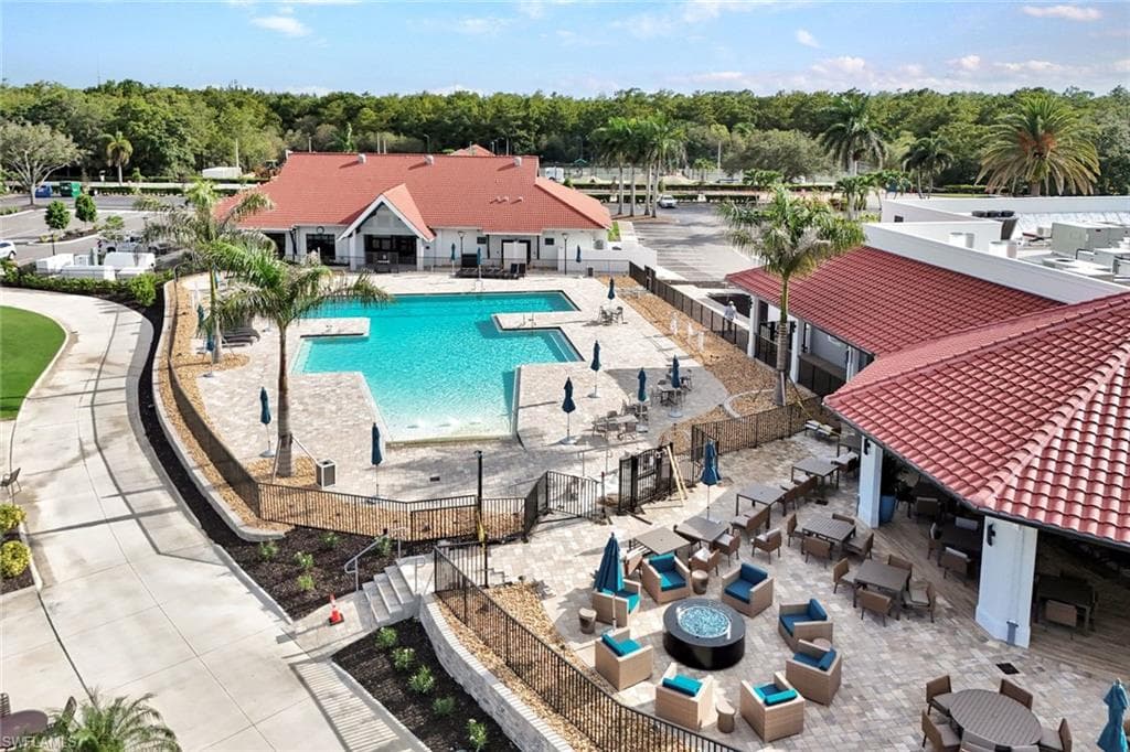 7360 Glenmoor LN # 4301, NAPLES FL 34104-25