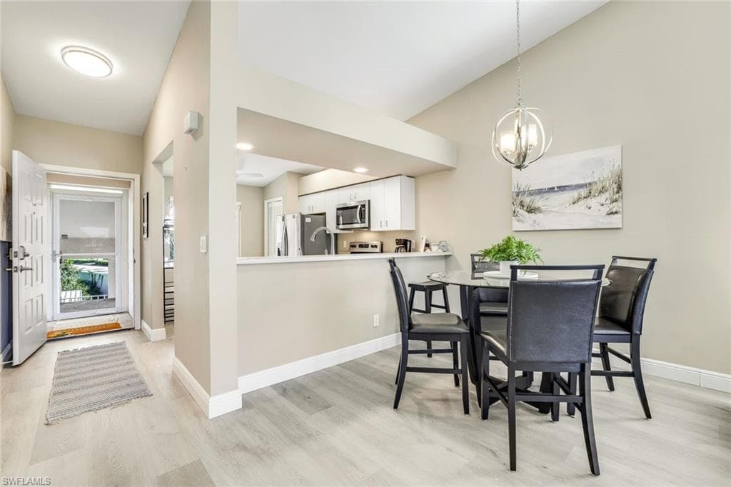 7360 Glenmoor LN # 4301, NAPLES FL 34104-2