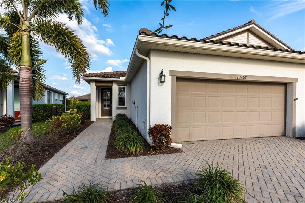 10267 Bonavie Cove DR, FORT MYERS FL 33966-4