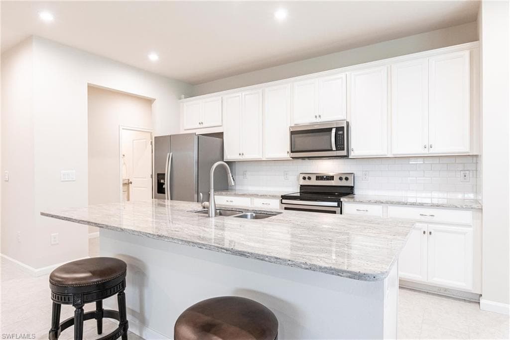 10267 Bonavie Cove DR, FORT MYERS FL 33966-13