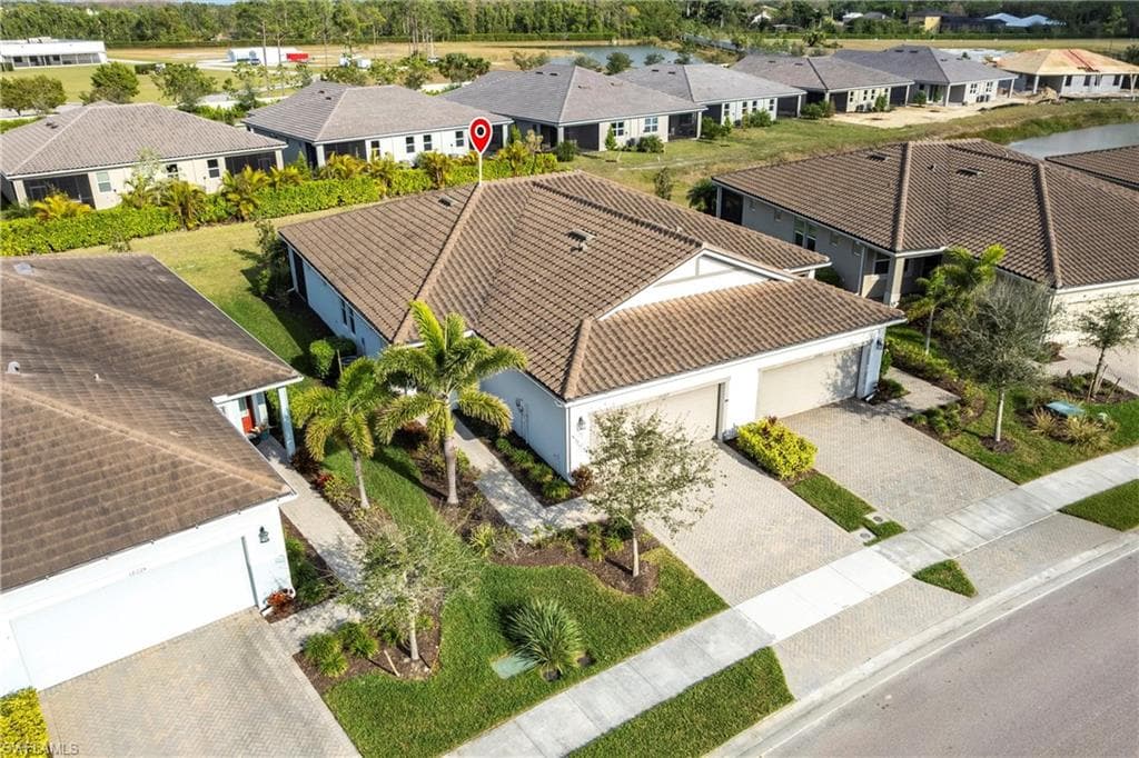 10267 Bonavie Cove DR, FORT MYERS FL 33966-39