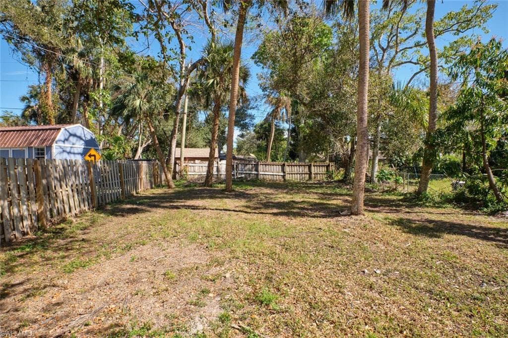 213 Delray AVE, FORT MYERS FL 33905-9