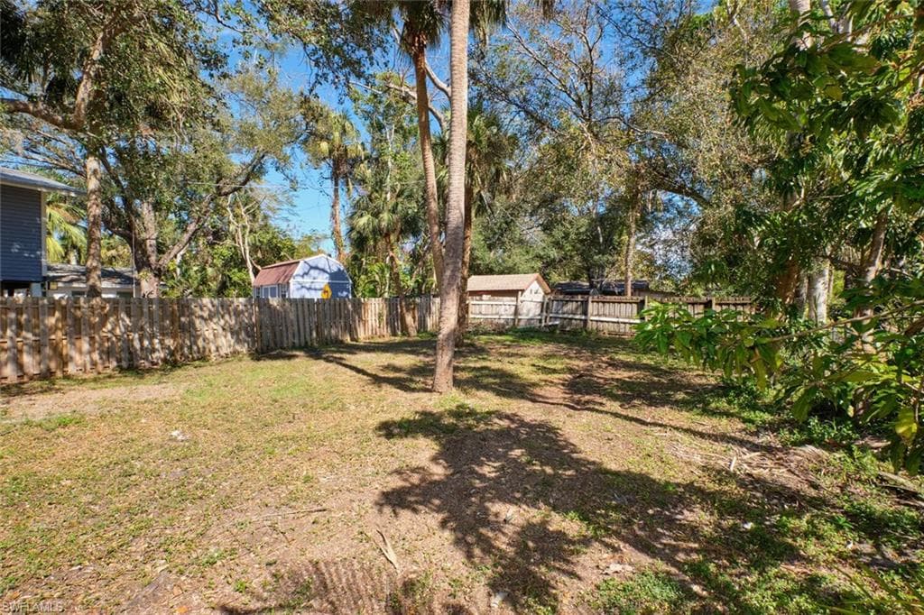 213 Delray AVE, FORT MYERS FL 33905-7