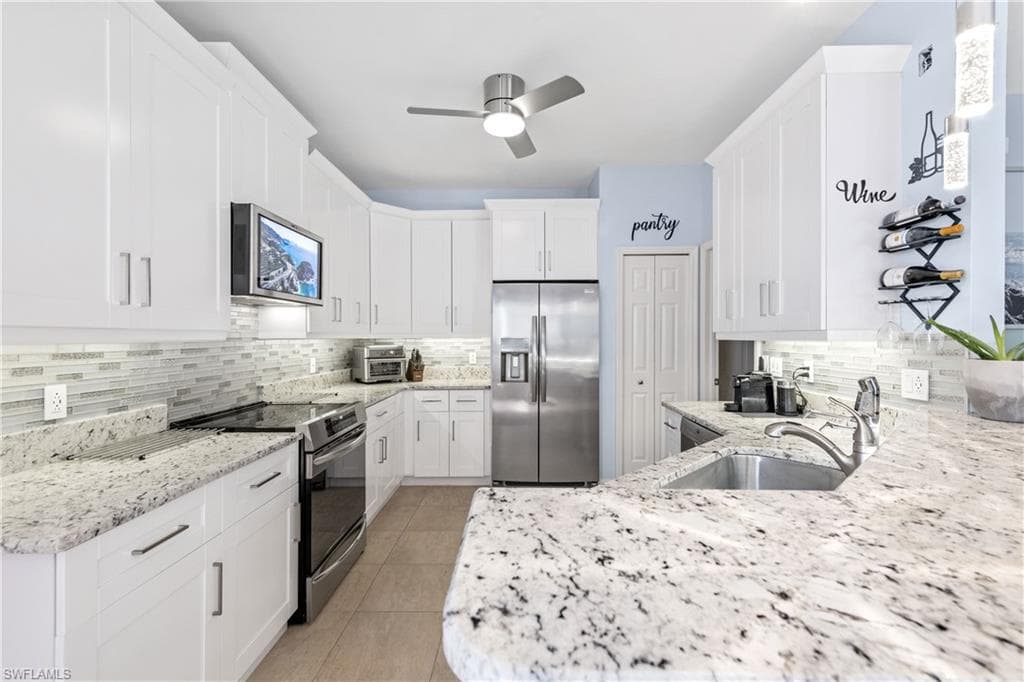 160 Stanhope CIR, NAPLES FL 34104-21