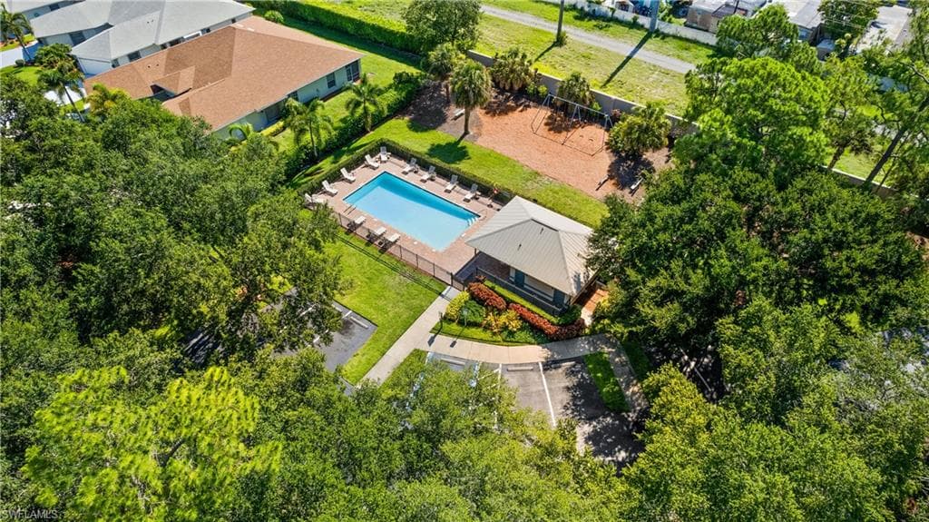 160 Stanhope CIR, NAPLES FL 34104-31