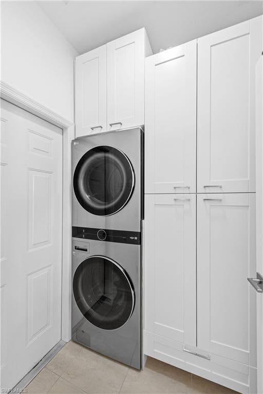 160 Stanhope CIR, NAPLES FL 34104-27