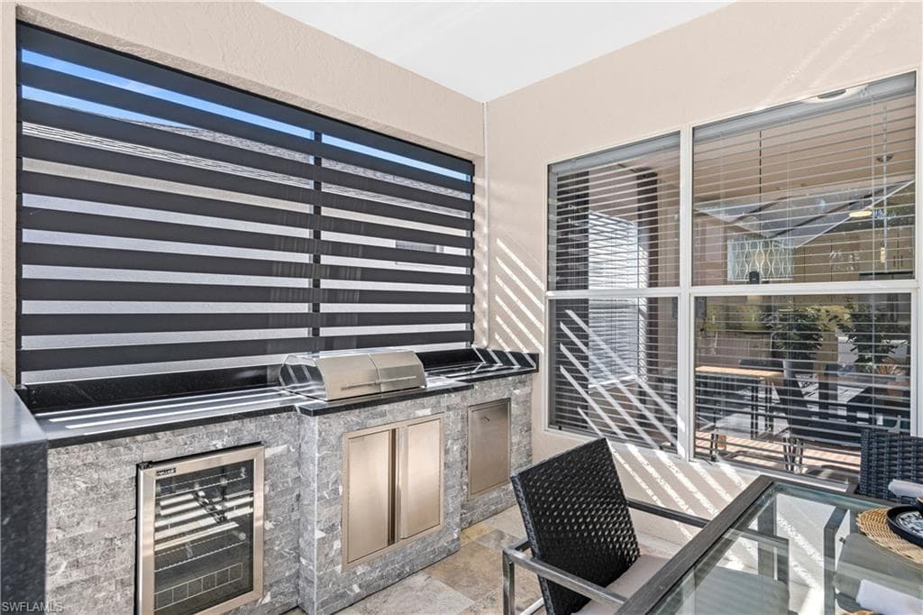 160 Stanhope CIR, NAPLES FL 34104-7