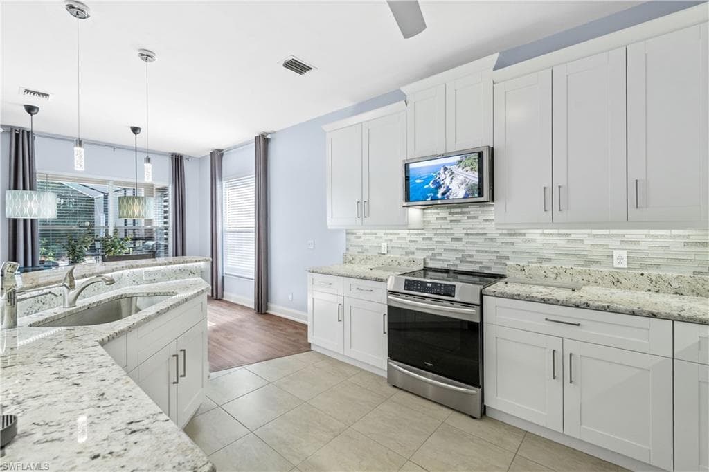 160 Stanhope CIR, NAPLES FL 34104-20