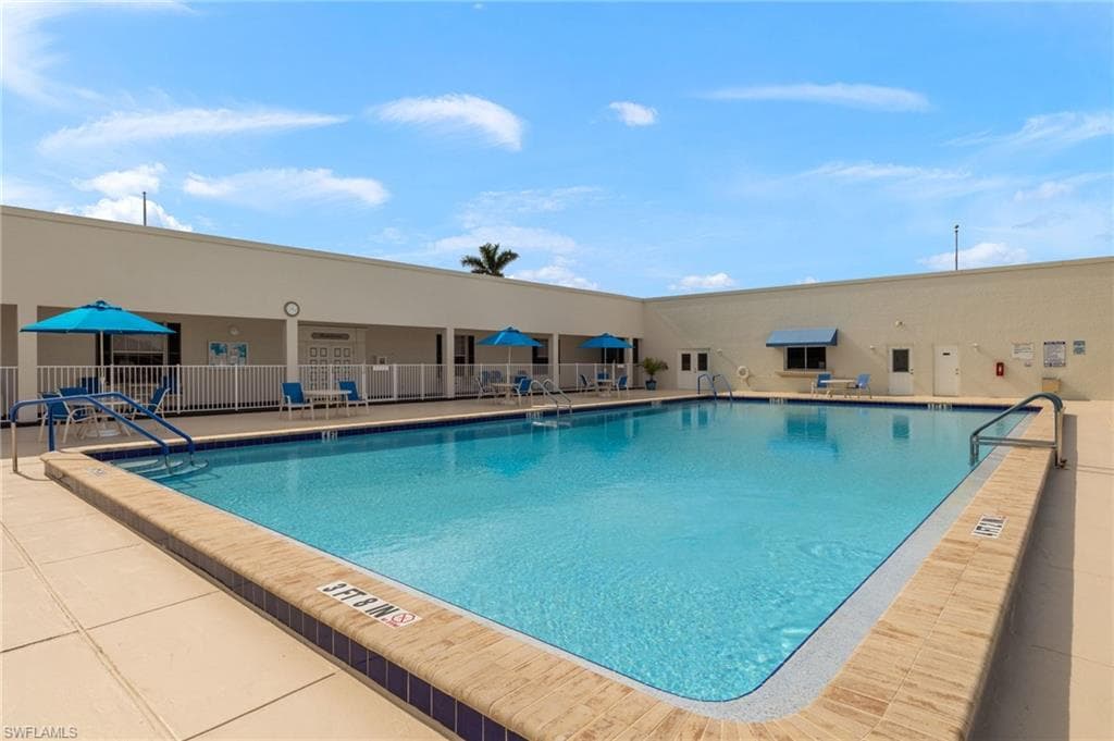 1279 Hazeltine DR, FORT MYERS FL 33919-30