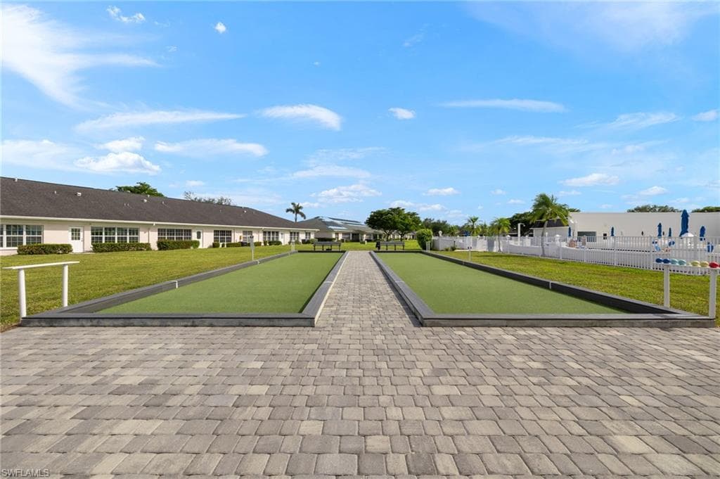 1279 Hazeltine DR, FORT MYERS FL 33919-28