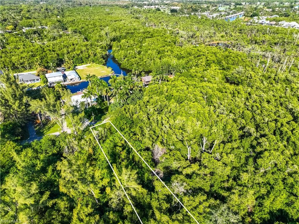 1552 Bembury DR, NAPLES FL 34102-5