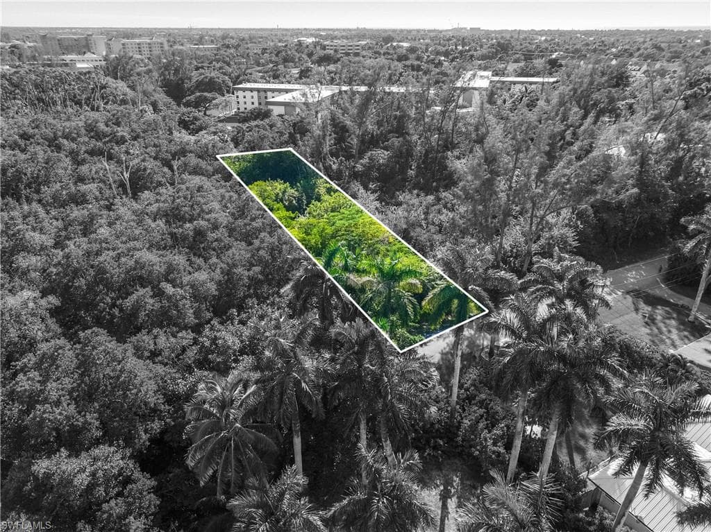 1552 Bembury DR, NAPLES FL 34102-9