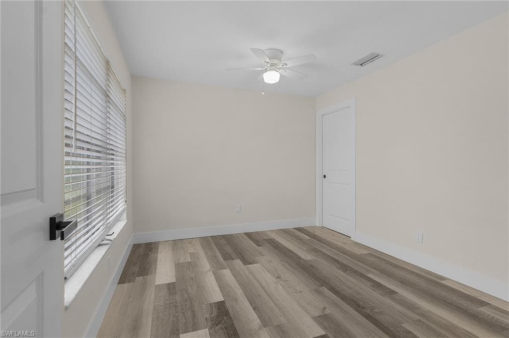 1015 El Mar AVE-12