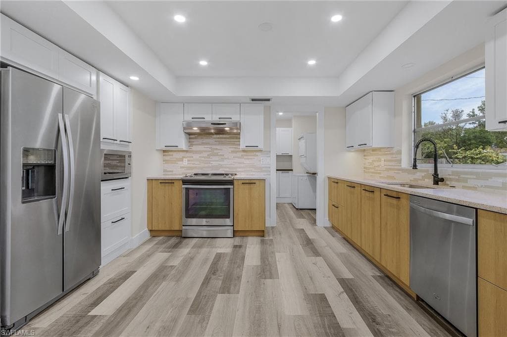 1015 El Mar AVE-10