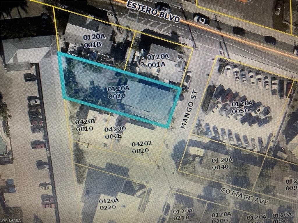 81 Mango ST, FORT MYERS BEACH FL 33931-11