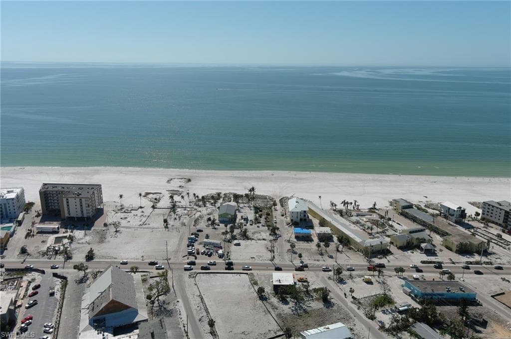 81 Mango ST, FORT MYERS BEACH FL 33931-9