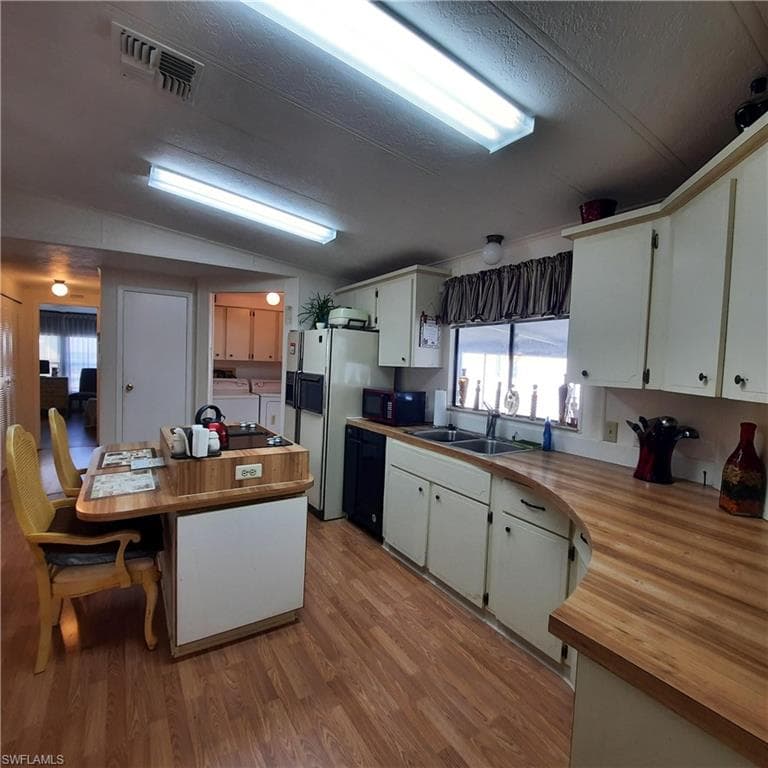 108 Snead DR, NORTH FORT MYERS FL 33903-21