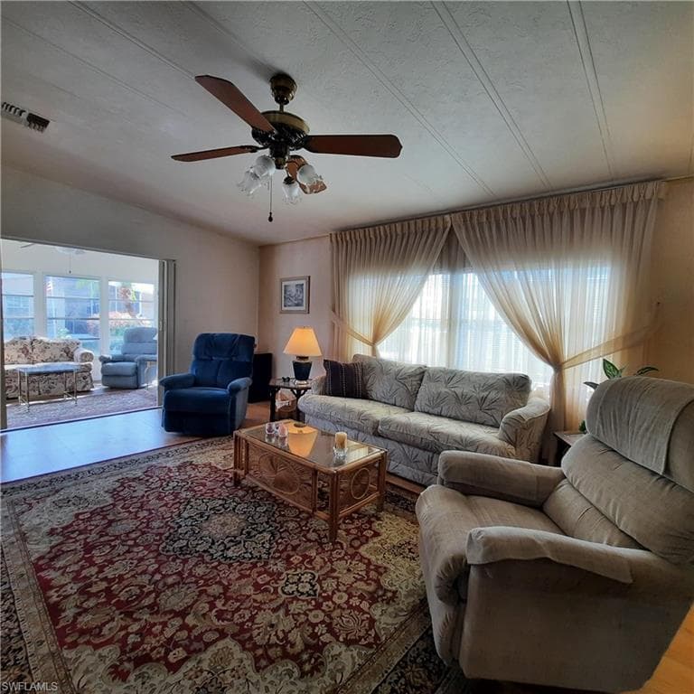 108 Snead DR, NORTH FORT MYERS FL 33903-8