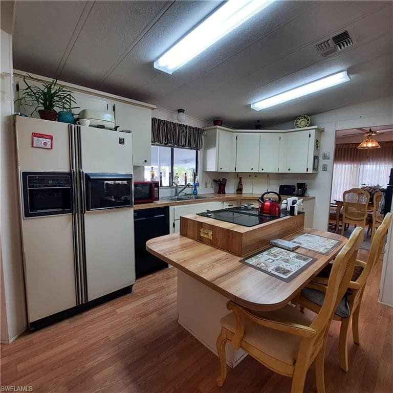 108 Snead DR, NORTH FORT MYERS FL 33903-20