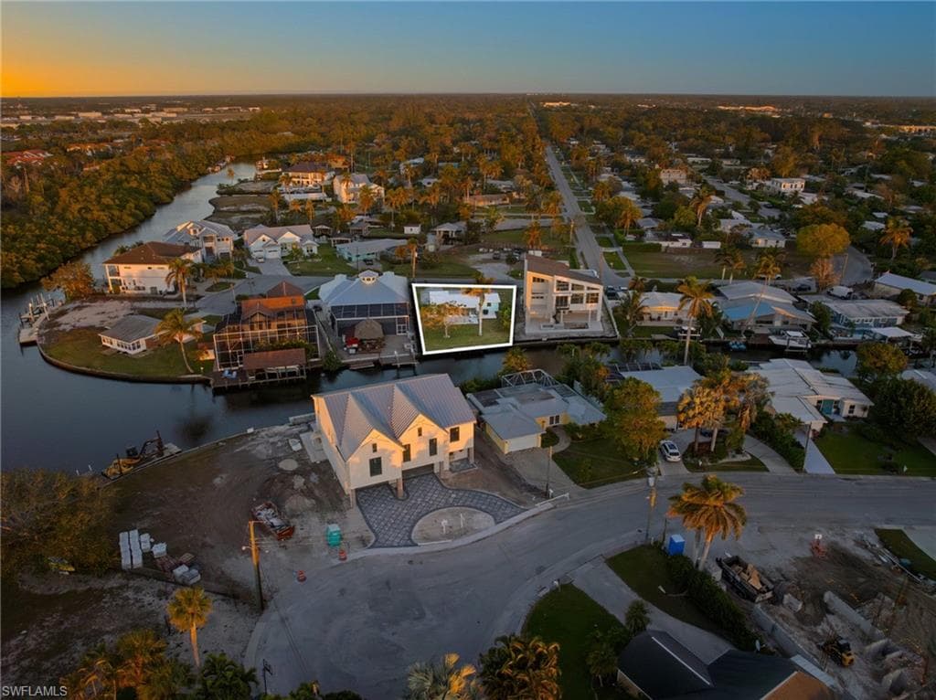 1796 Holiday LN, NAPLES FL 34104-5