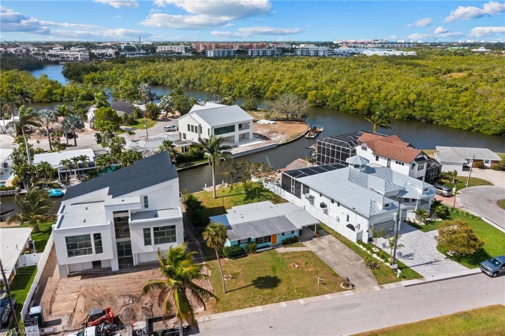 1796 Holiday LN, NAPLES FL 34104-21