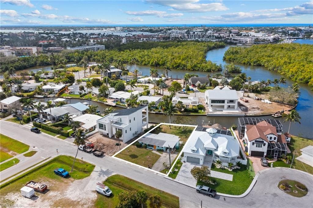 1796 Holiday LN, NAPLES FL 34104-27