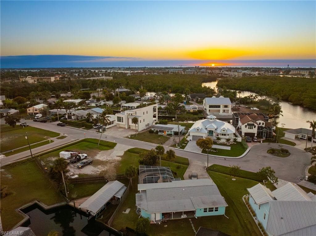 1796 Holiday LN, NAPLES FL 34104-18