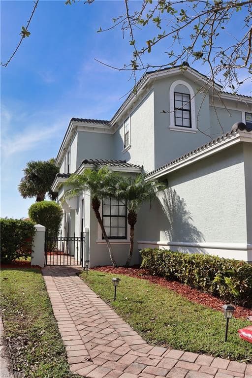 15489 Summit Place CIR # 302, NAPLES FL 34119-22