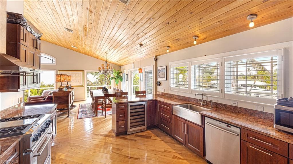 1307 Isabel DR-2