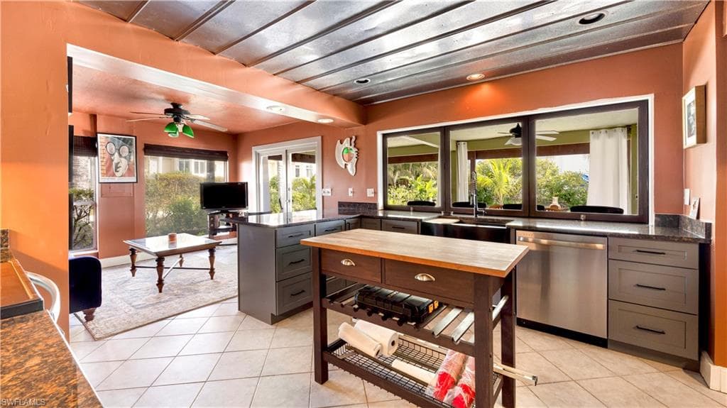 1307 Isabel DR-31