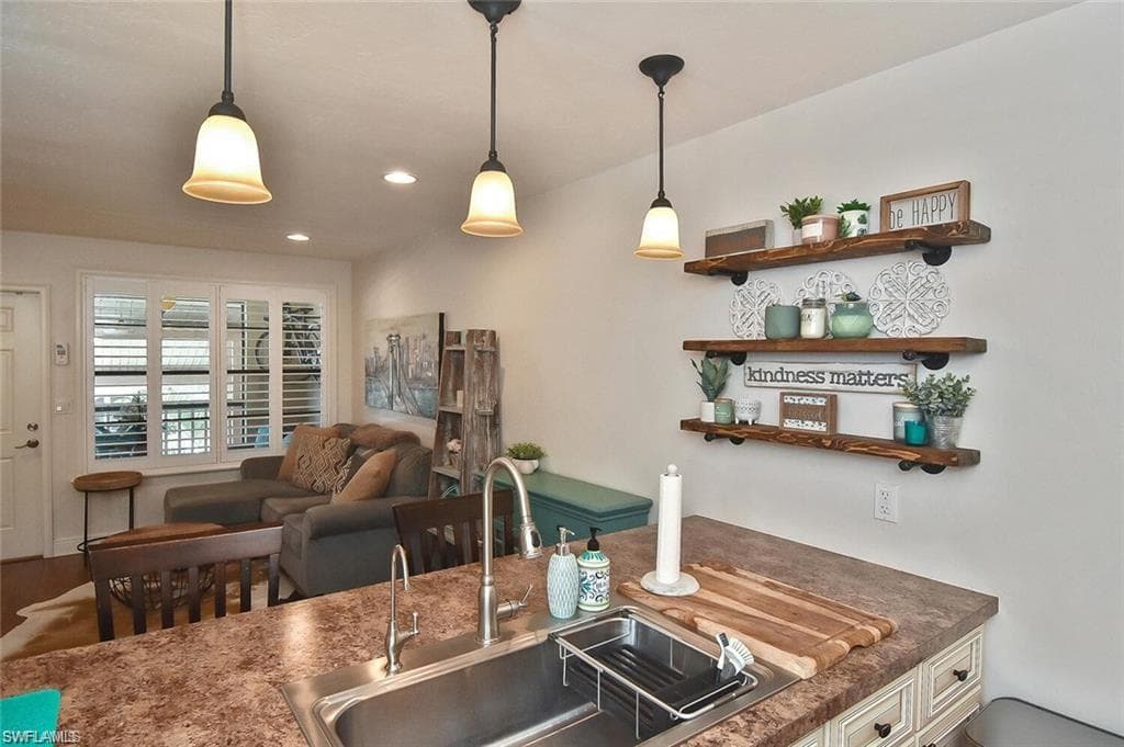 13134 Feather Sound DR # 409, FORT MYERS FL 33919-11