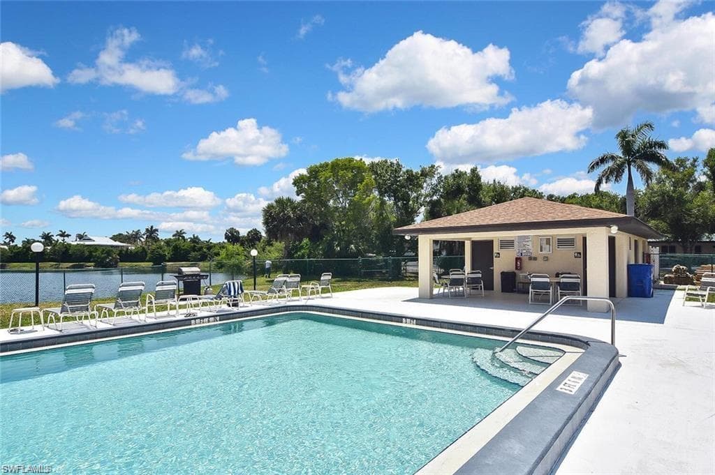 13134 Feather Sound DR # 409, FORT MYERS FL 33919-23