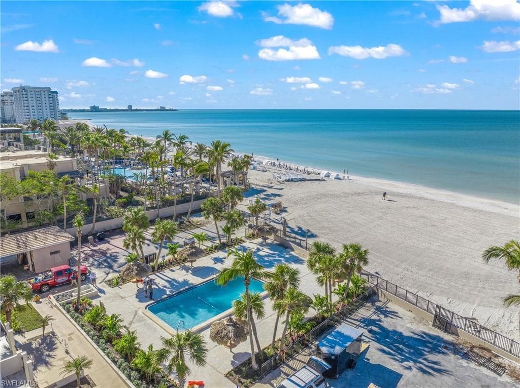 1212 BENJAMIN FRANKLIN DR # 102, SARASOTA FL 34236-38