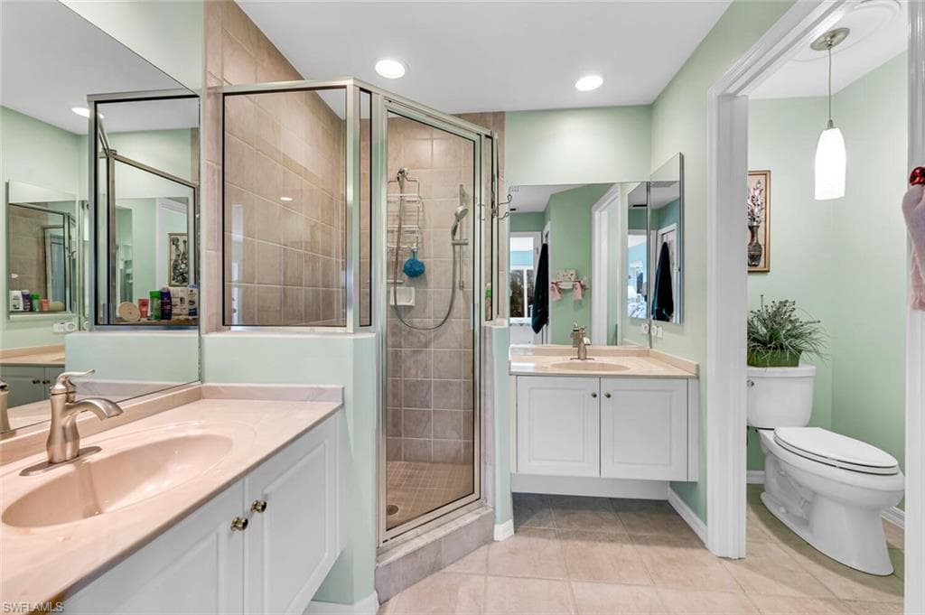 5735 Persimmon WAY, NAPLES FL 34110-19