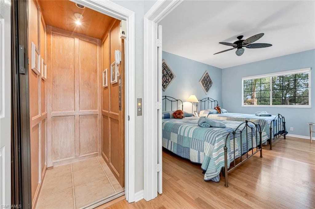 5735 Persimmon WAY, NAPLES FL 34110-13