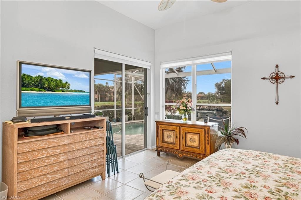 5735 Persimmon WAY, NAPLES FL 34110-10