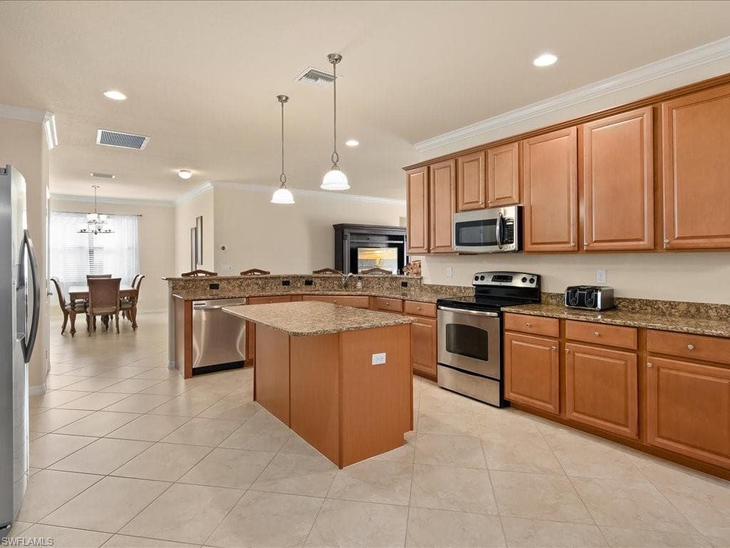 3827 Treasure Cove CIR, NAPLES FL 34114-6