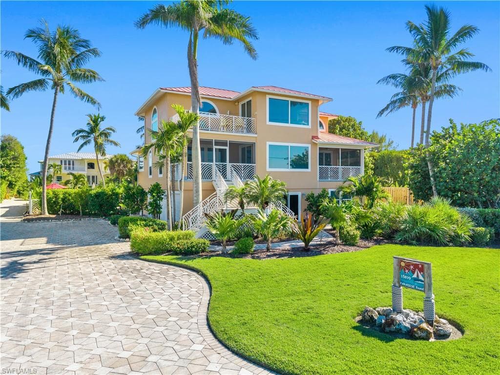 15899 Captiva DR-36