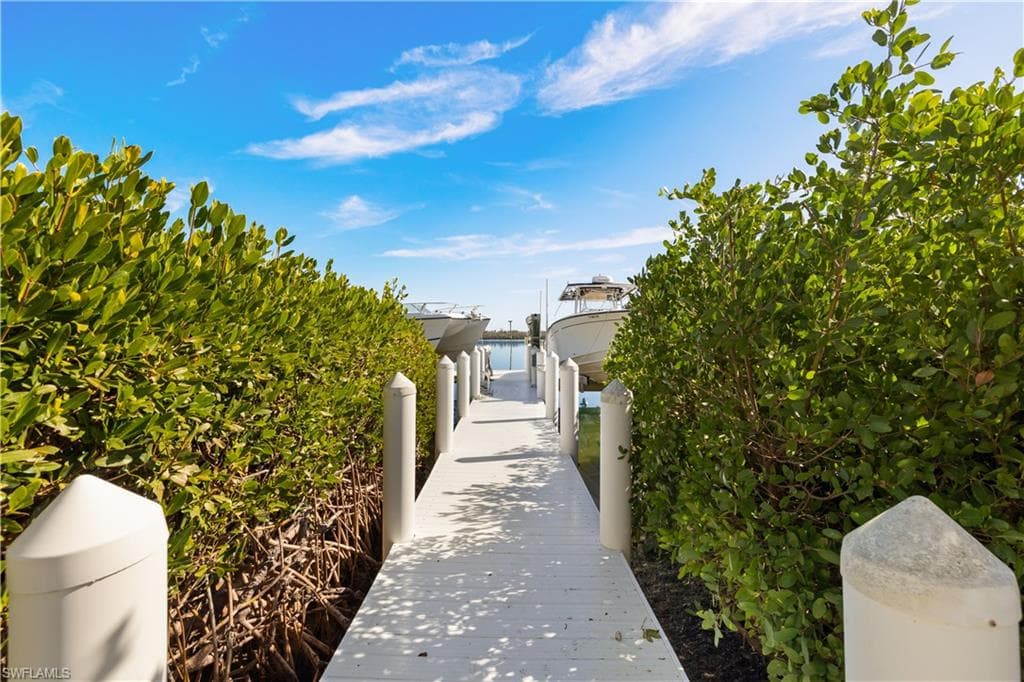 15899 Captiva DR-34