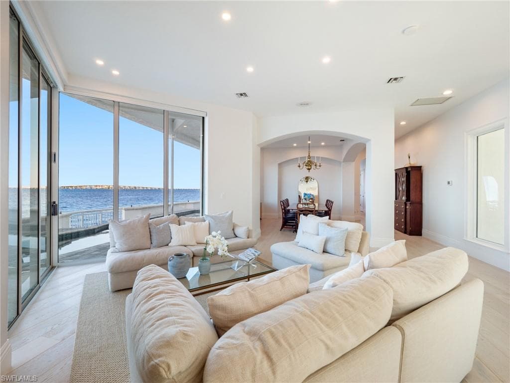 771 Cypress Lake CIR, FORT MYERS FL 33919-7