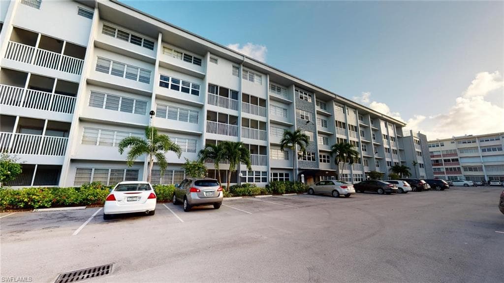 329 3RD ST SE # 402P, HALLANDALE BEACH FL 33009-23